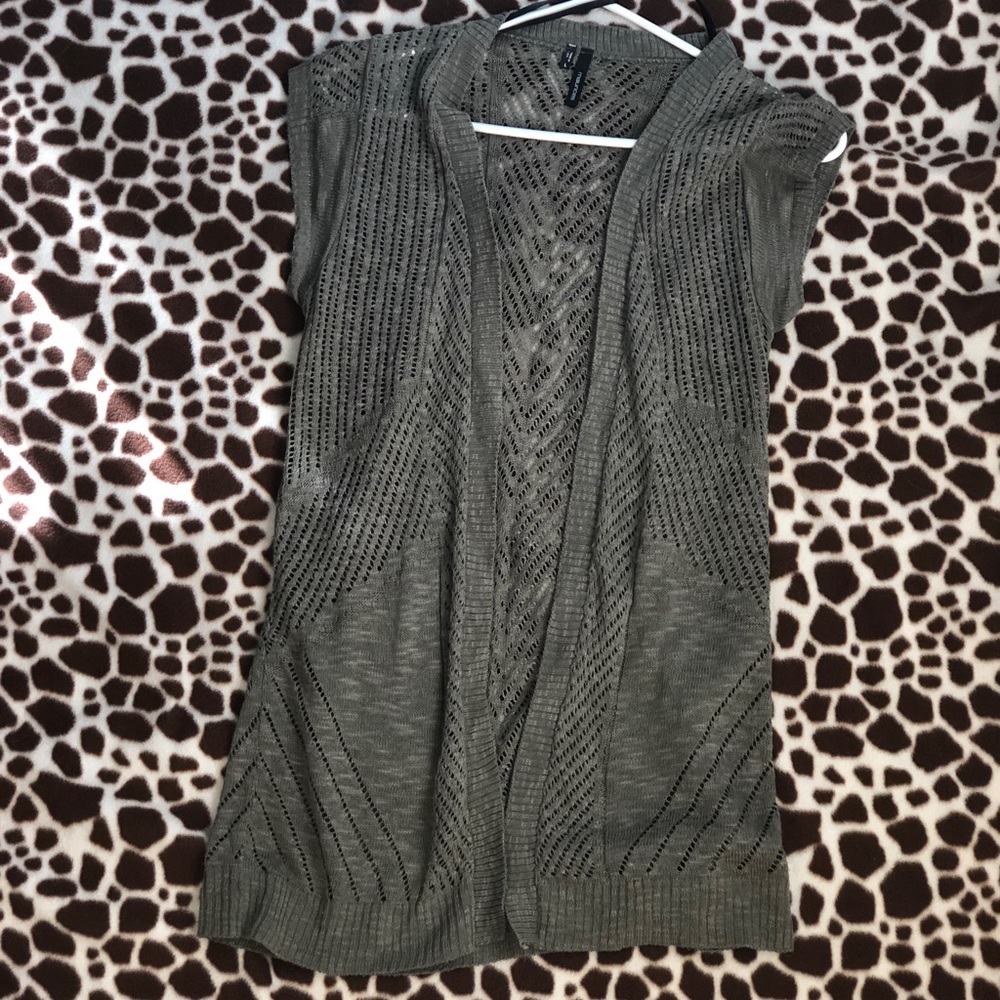 Short sleeve cardigan